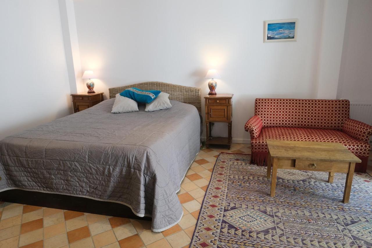Bed and Breakfast Le 3 Rue Grande Море-сюр-Луан Экстерьер фото